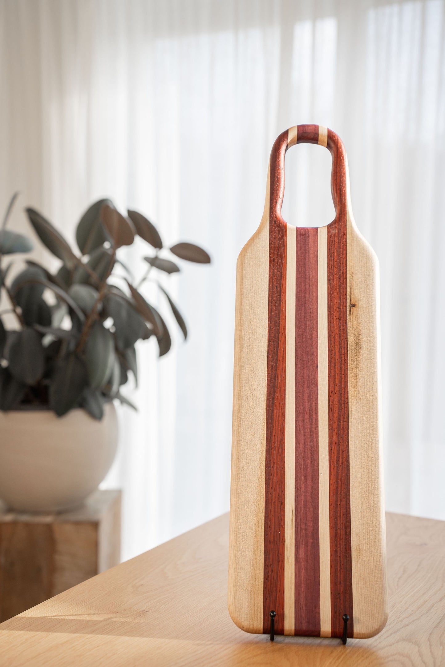 planche charcuterie deluxe avec du bois exotique et érable
